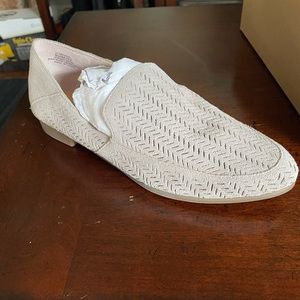 NIB NEVER WORN Lucky brand suede loafers